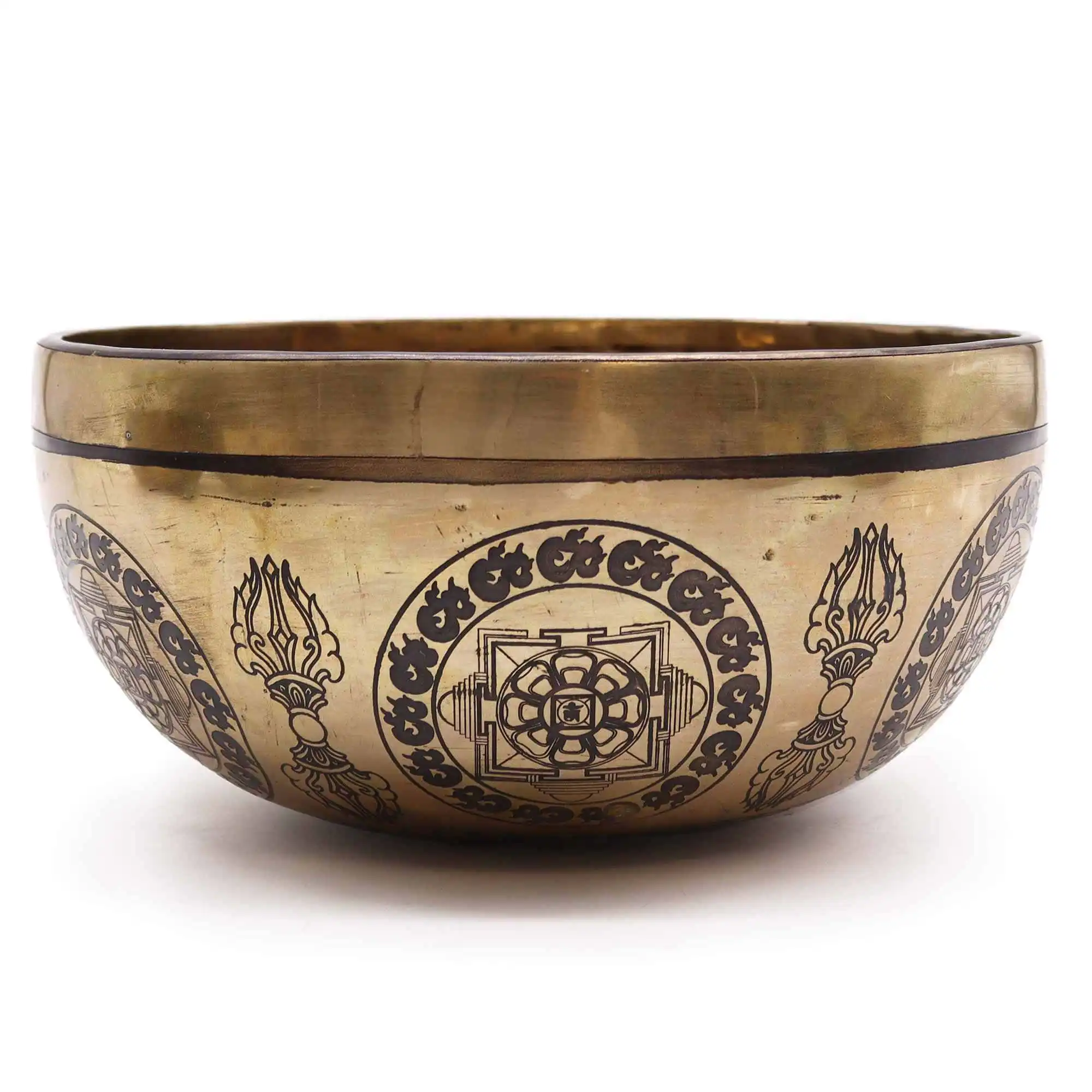 Tibetan Healing Engraved Bowl – 21cm – 5 Buddhas | www.artisangoods.co.uk 2 Tibetan Healing Engraved Bowl – 21cm – 5 Buddhas | www.artisangoods.co.uk 1