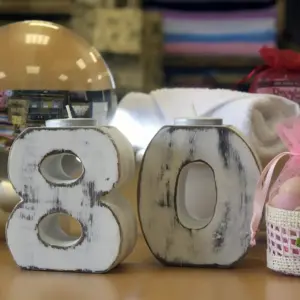 Wooden Birthday Numbers – No.8 | www.artisangoods.co.uk 2