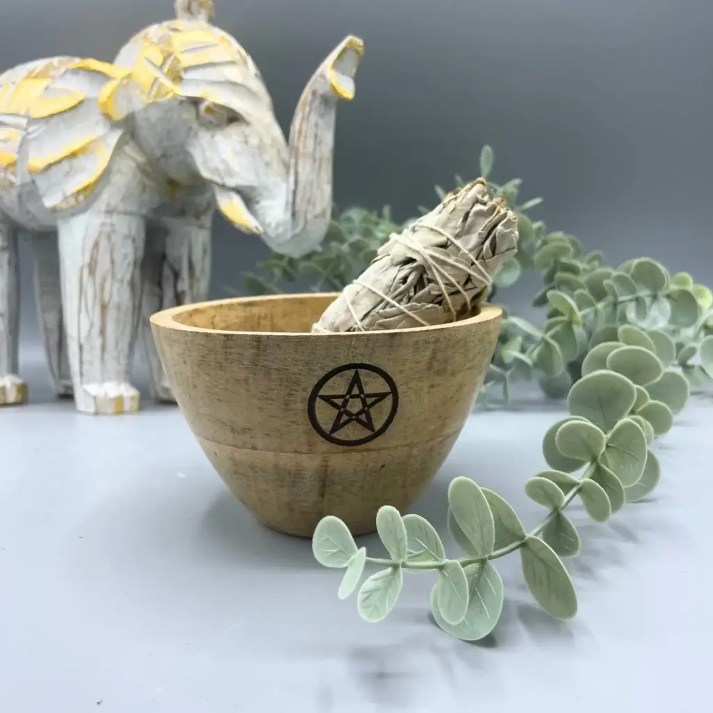Wooden Smudge and Ritual Offerings Bowl – Pentagram – 11x7cm | www.artisangoods.co.uk