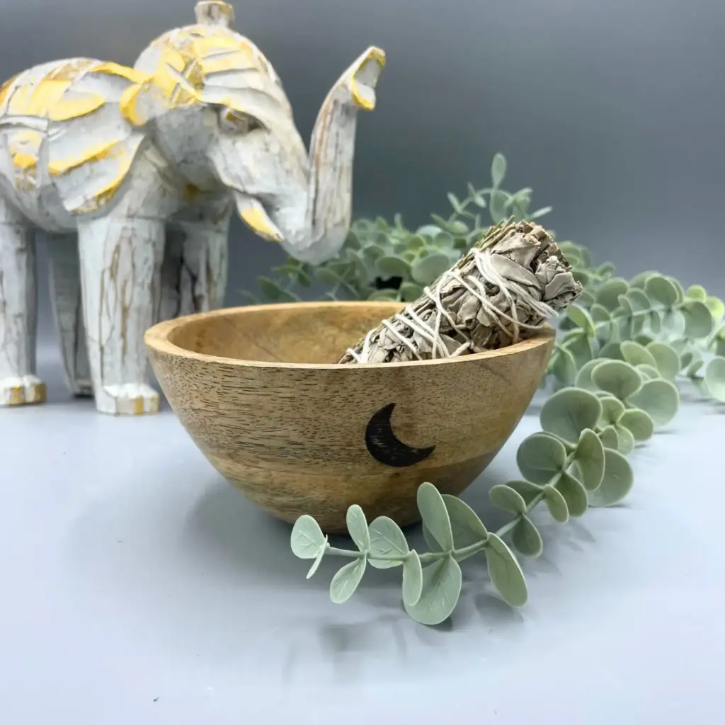 Wooden Smudge and Ritual Offerings Bowl – Three Moons – 13x7cm | www.artisangoods.co.uk